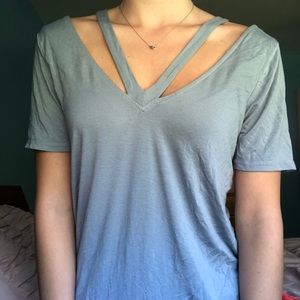 Cool shirt with customizable straps